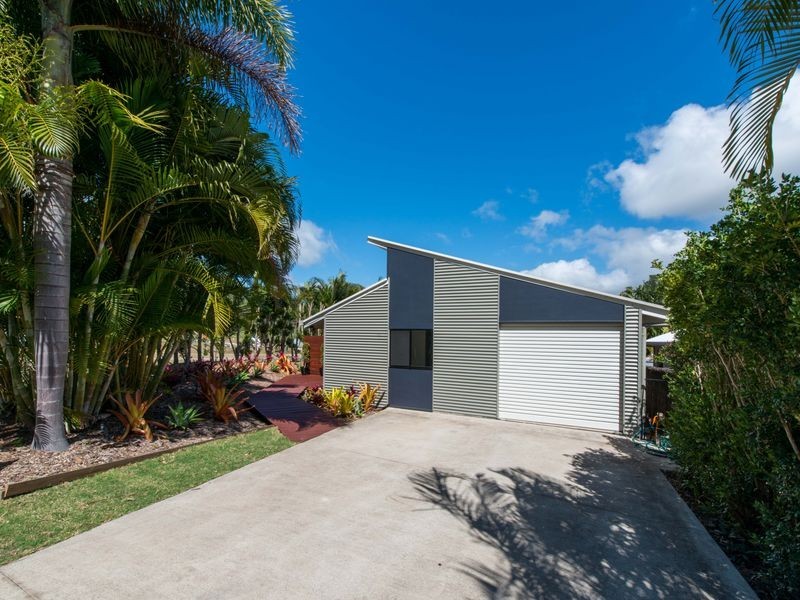 64 Valley Drive, Cannonvale QLD 4802
