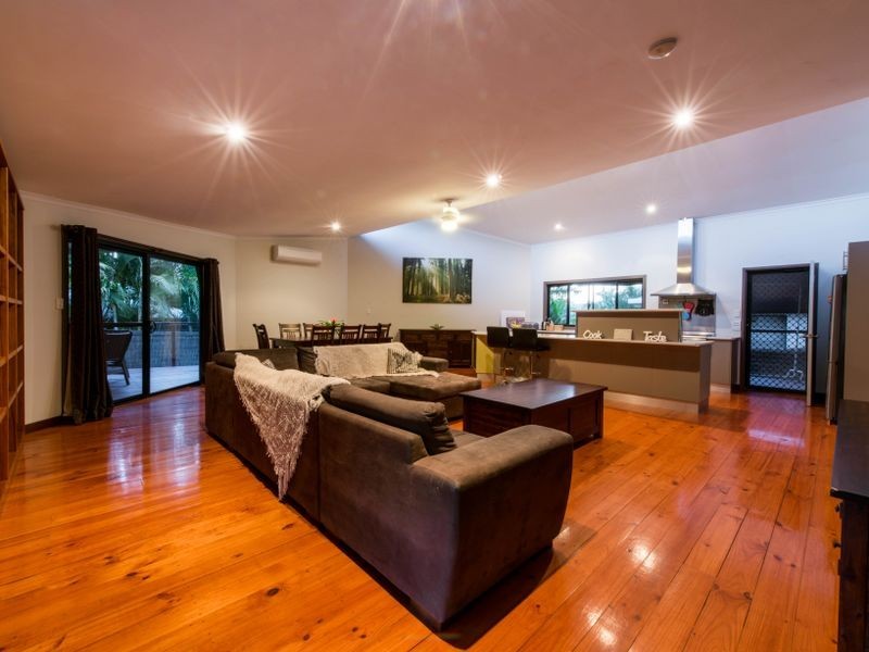 64 Valley Drive, Cannonvale QLD 4802