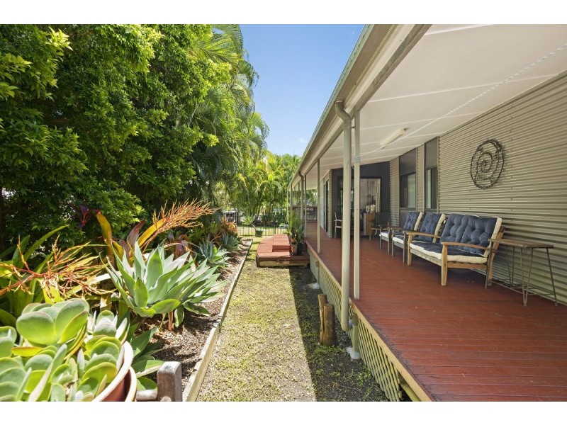 64 Valley Drive, Cannonvale QLD 4802