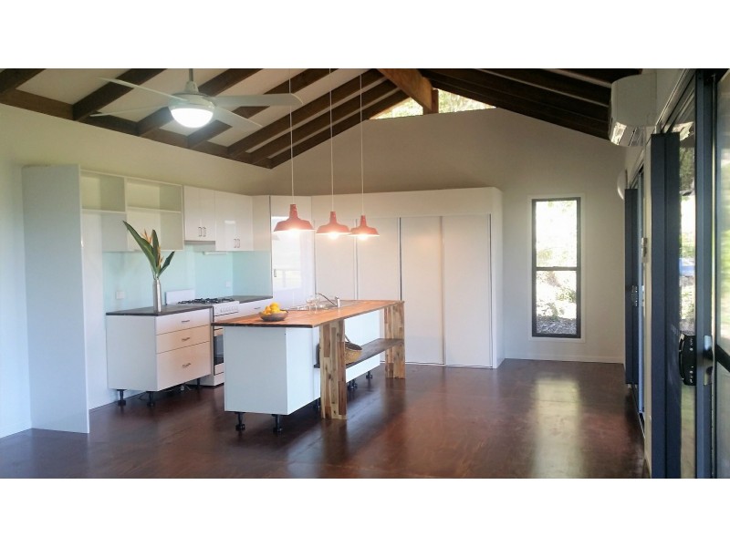 1016 Shute Harbour Road, Mount Marlow QLD 4800