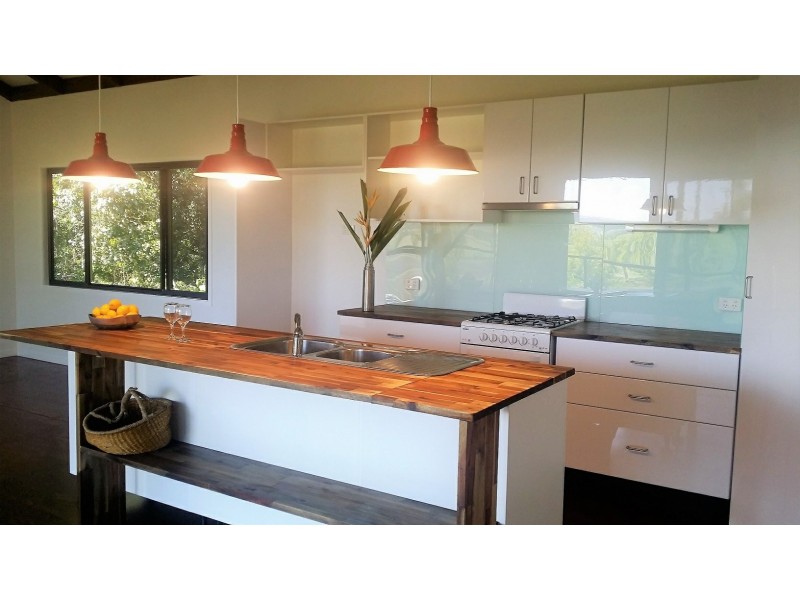 1016 Shute Harbour Road, Mount Marlow QLD 4800