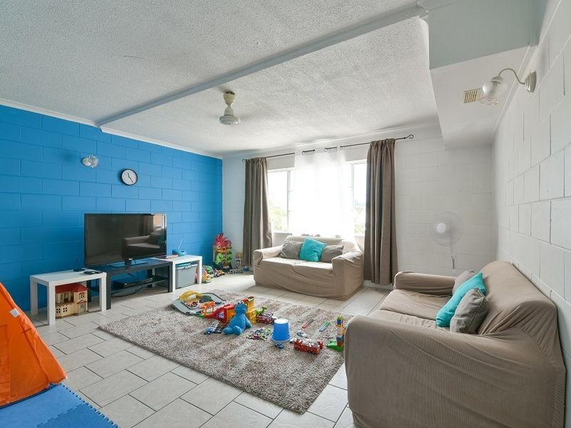 Unit 2/3 Eshelby Drive, Cannonvale QLD 4802