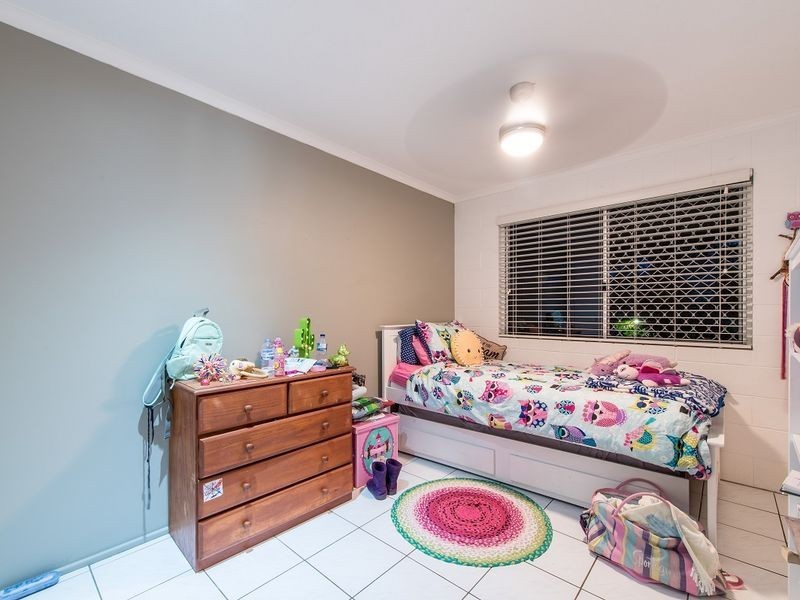 6 Grace Avenue, Cannonvale QLD 4802
