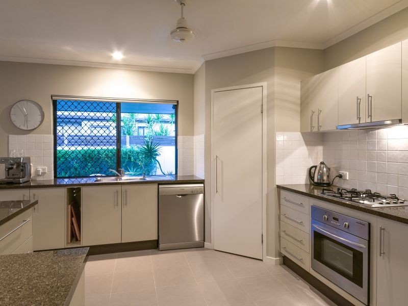 75 Abell Road, Cannonvale QLD 4802