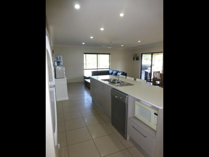 7 Jonquill Court, Cannonvale QLD 4802