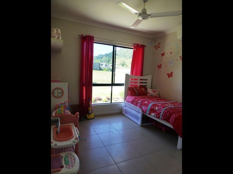 7 Jonquill Court, Cannonvale QLD 4802