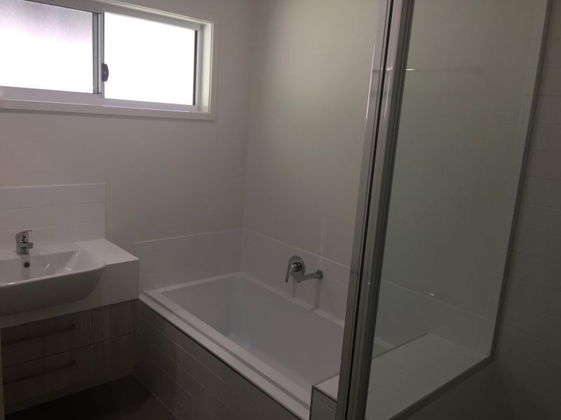 52 Eshelby Drive, Cannonvale QLD 4802