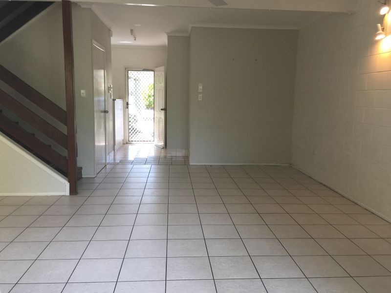 1/6 Erromango Drive, Jubilee Pocket QLD 4802