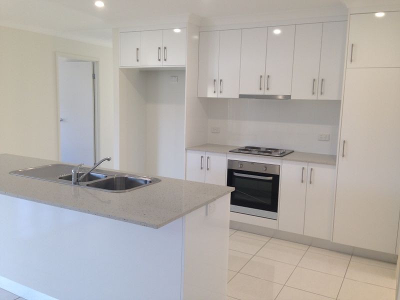 10 Springfield Circuit, Cannonvale QLD 4802