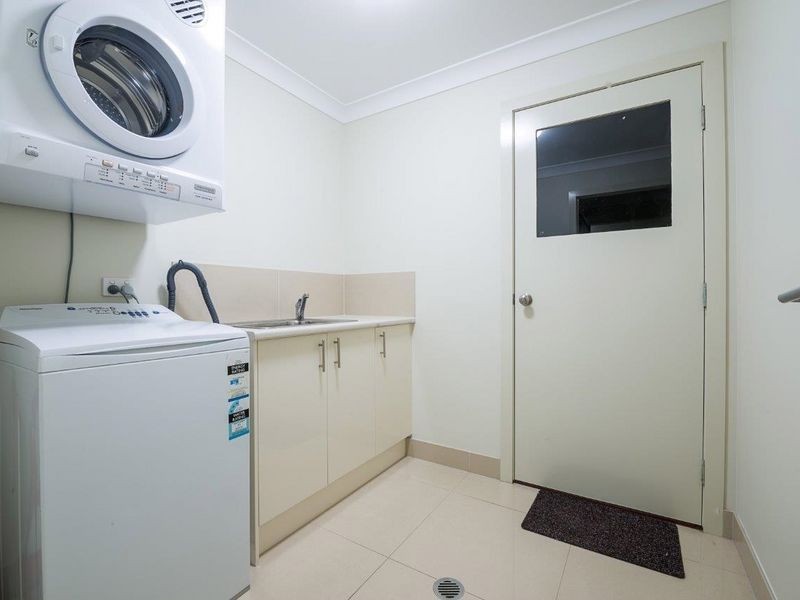 31 Endeavour Circuit, Cannonvale QLD 4802