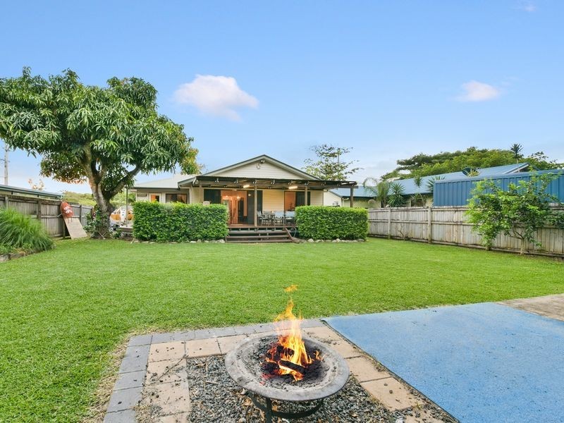 122 Shute Harbour Road, Cannonvale QLD 4802