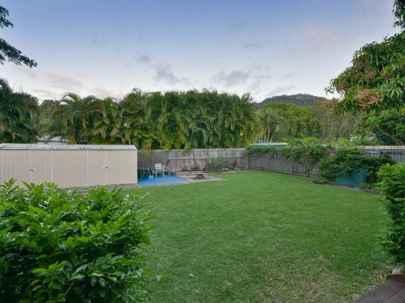 122 Shute Harbour Road, Cannonvale QLD 4802