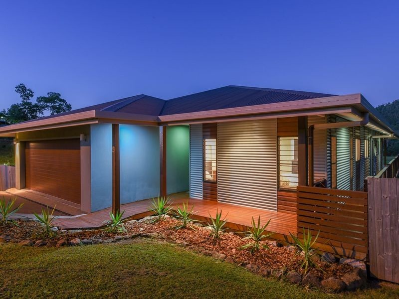5 Scenic Ridge Drive, Cannonvale QLD 4802