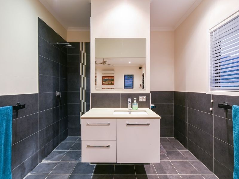 5 Scenic Ridge Drive, Cannonvale QLD 4802