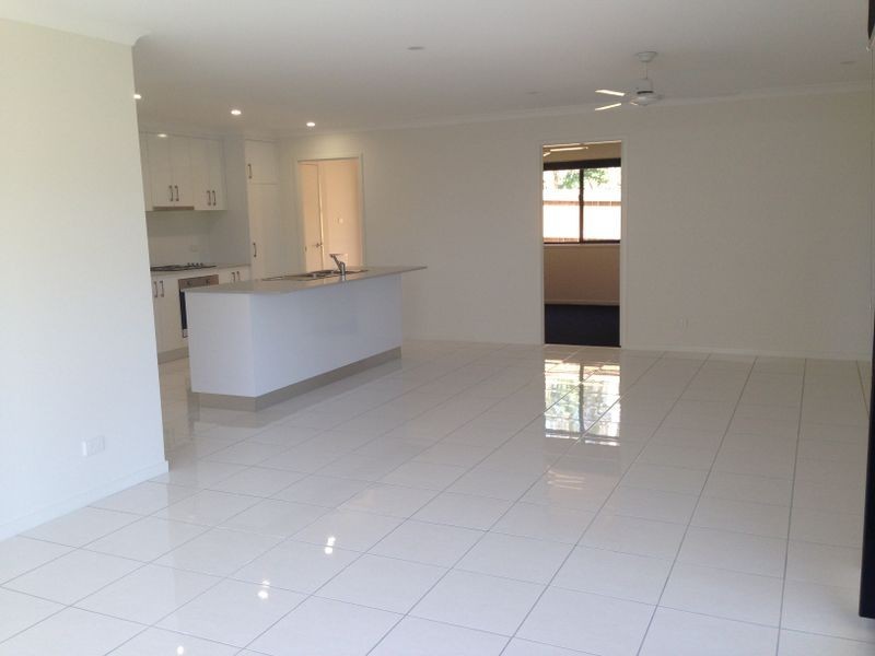 10 Springfield Circuit, Cannonvale QLD 4802