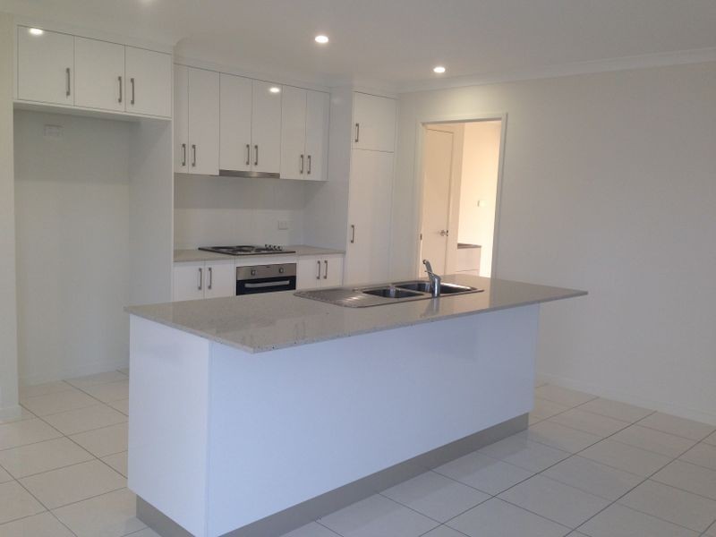 10 Springfield Circuit, Cannonvale QLD 4802