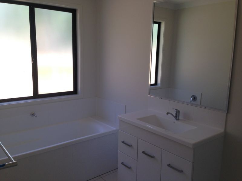 10 Springfield Circuit, Cannonvale QLD 4802