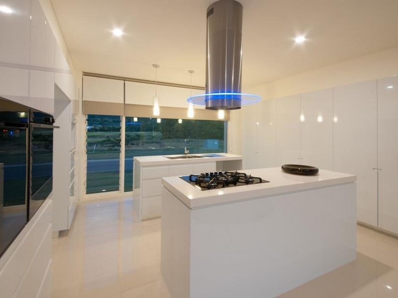 1 Spritsail Crescent, Cannonvale QLD 4802