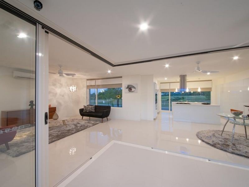 1 Spritsail Crescent, Cannonvale QLD 4802