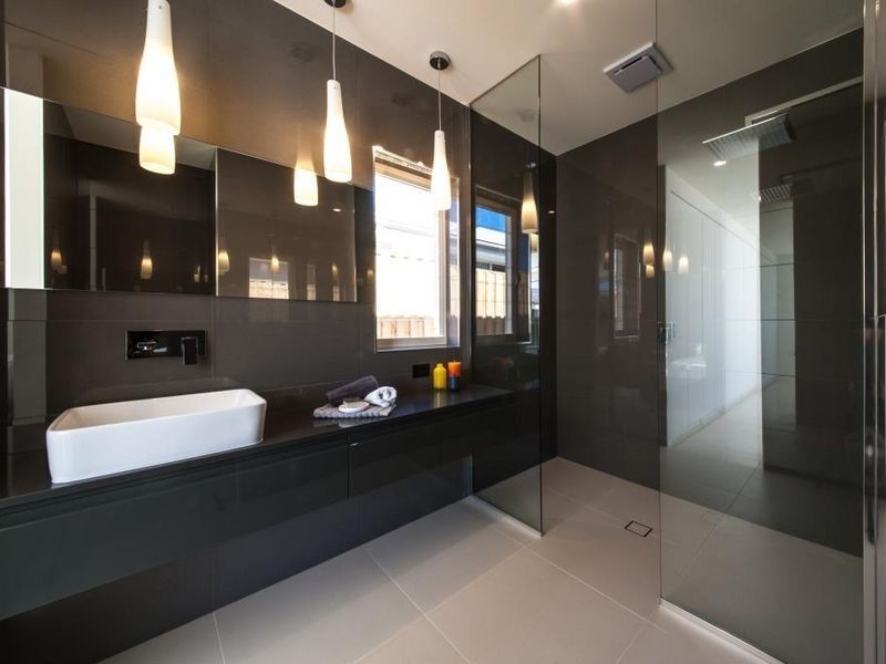 1 Spritsail Crescent, Cannonvale QLD 4802