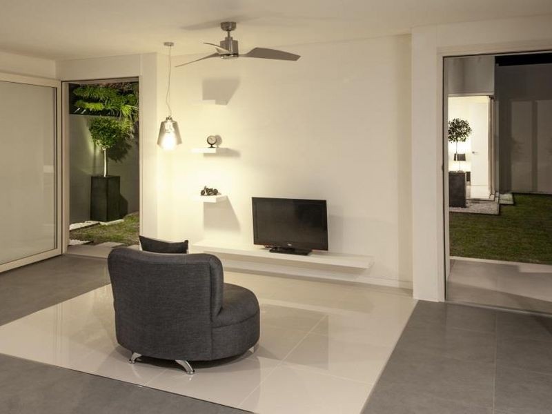 1 Spritsail Crescent, Cannonvale QLD 4802