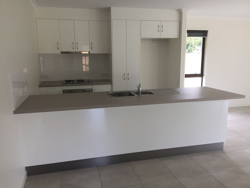 40 Trader Crescent, Cannonvale QLD 4802