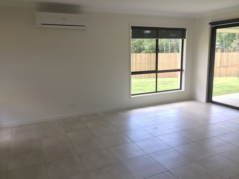 40 Trader Crescent, Cannonvale QLD 4802