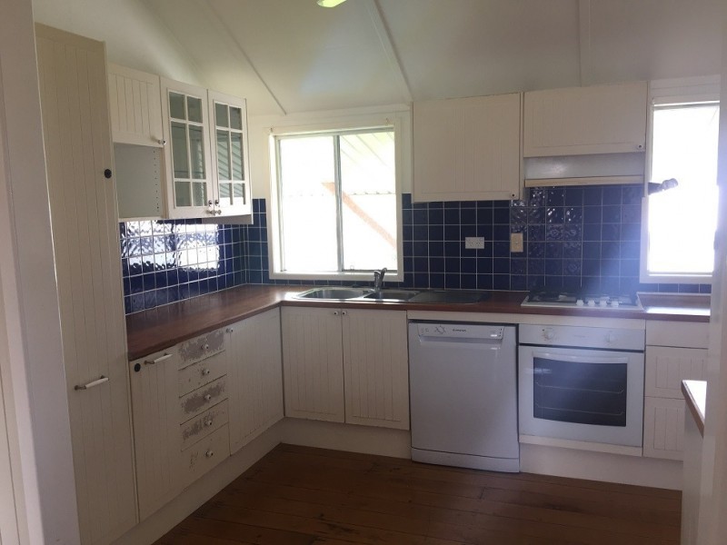5 Barry Street, Proserpine QLD 4800