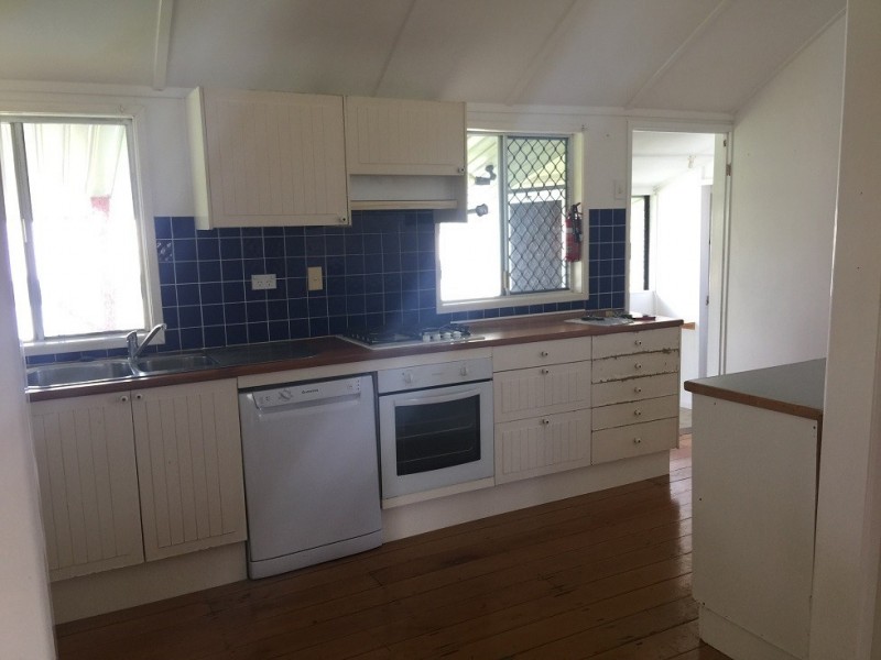 5 Barry Street, Proserpine QLD 4800