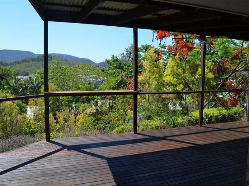 31 South Molle Boulevard, Cannonvale QLD 4802