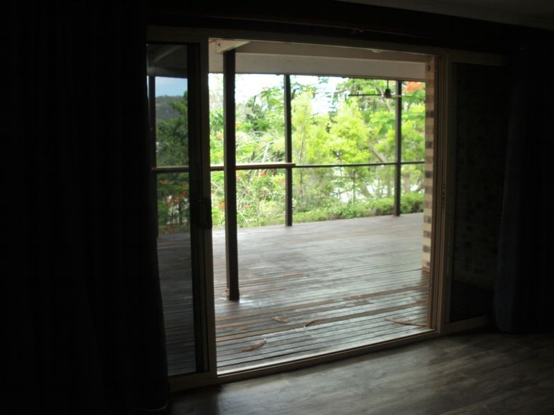 31 South Molle Boulevard, Cannonvale QLD 4802