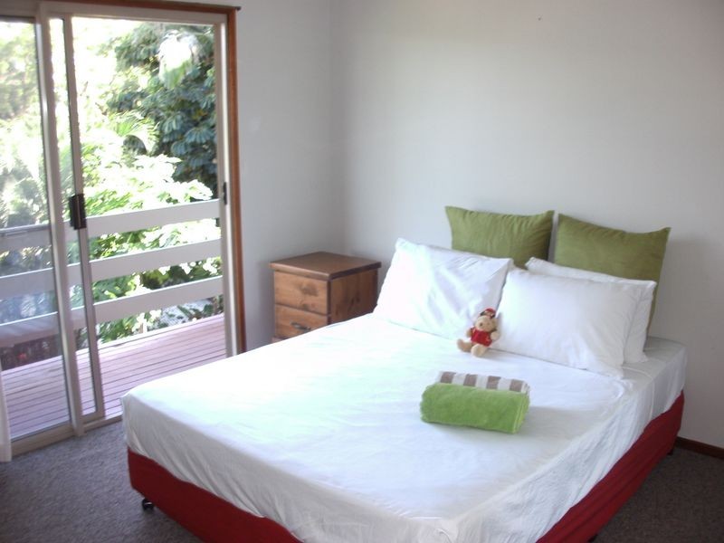 12 Adina Street, Cannonvale QLD 4802