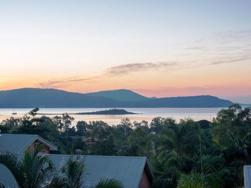 59 Eshelby Drive, Cannonvale QLD 4802