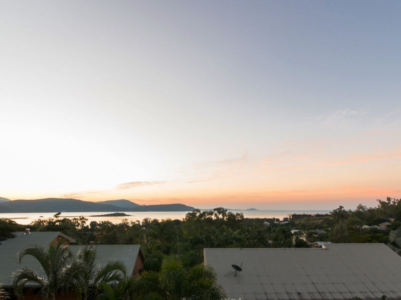 59 Eshelby Drive, Cannonvale QLD 4802
