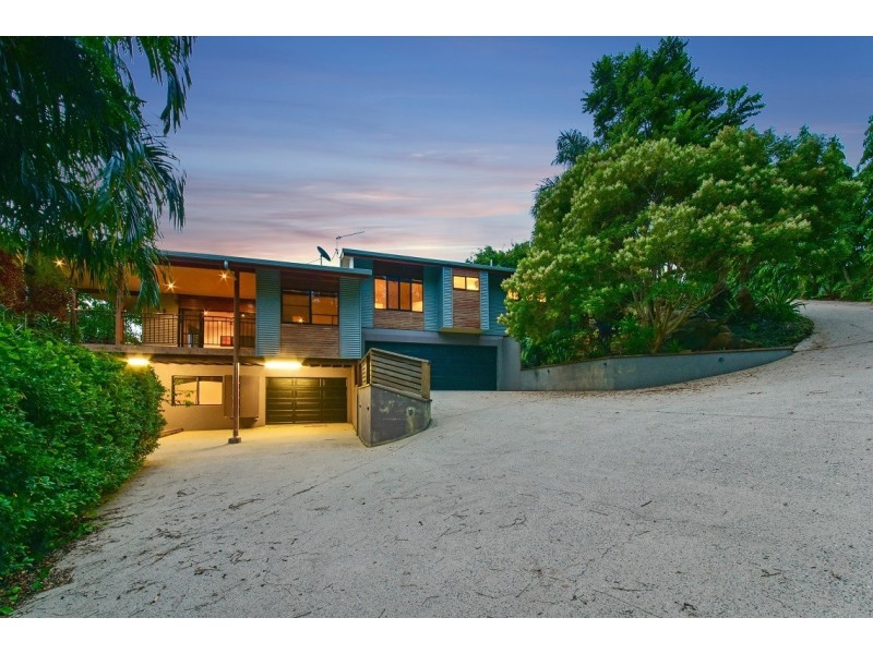 7 Golf Views Court, Cannonvale QLD 4802