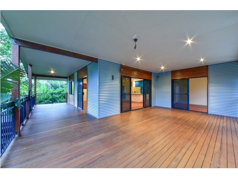 7 Golf Views Court, Cannonvale QLD 4802