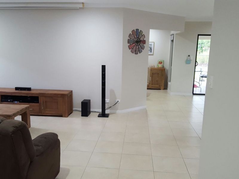 27 Twin Creek Court, Cannonvale QLD 4802