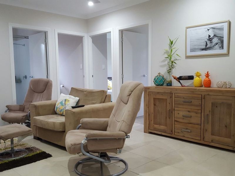 27 Twin Creek Court, Cannonvale QLD 4802
