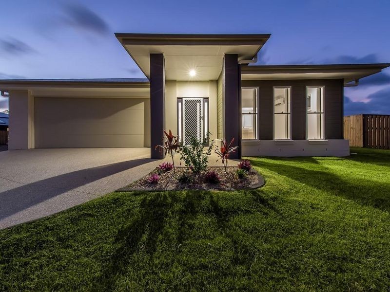 15 Spyglass Road, Cannonvale QLD 4802