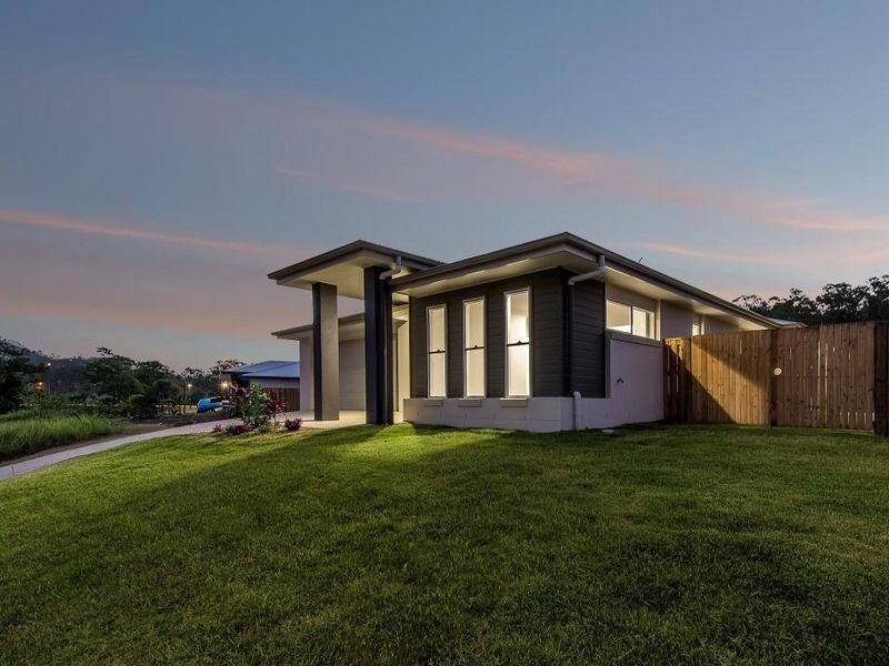 15 Spyglass Road, Cannonvale QLD 4802
