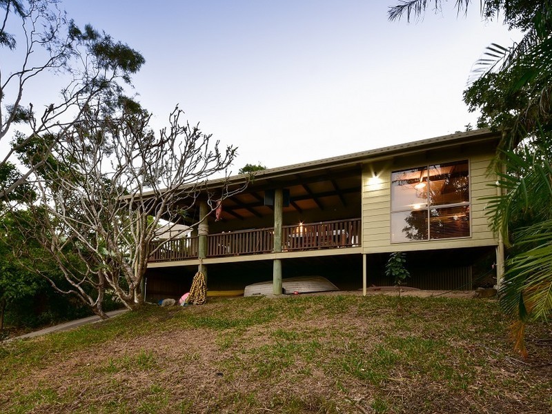 30 Grace Avenue, Cannonvale QLD 4802