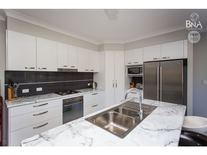 12 Scenic Ridge Drive, Cannonvale QLD 4802