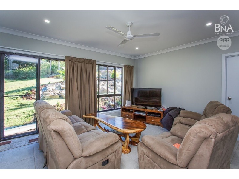 12 Scenic Ridge Drive, Cannonvale QLD 4802