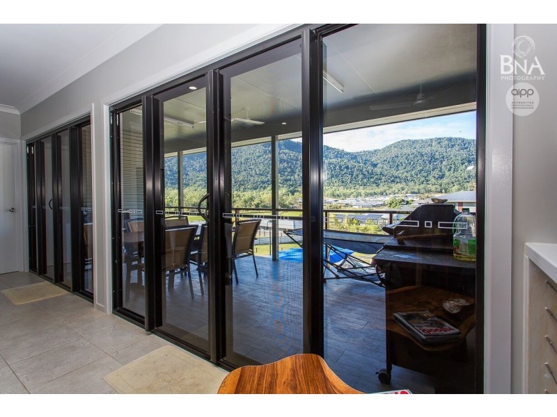 12 Scenic Ridge Drive, Cannonvale QLD 4802