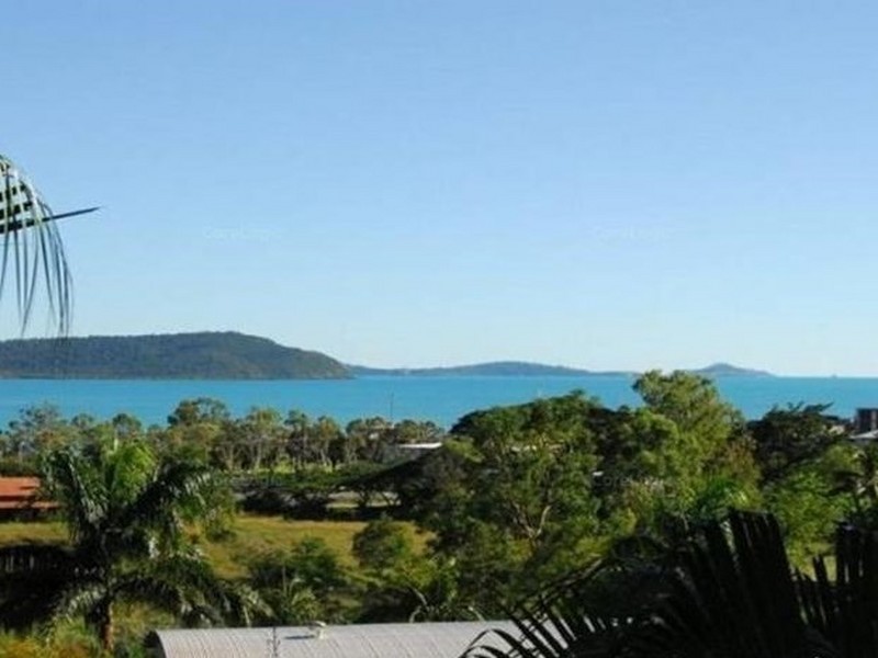 35 Jones Road, Cannonvale QLD 4802