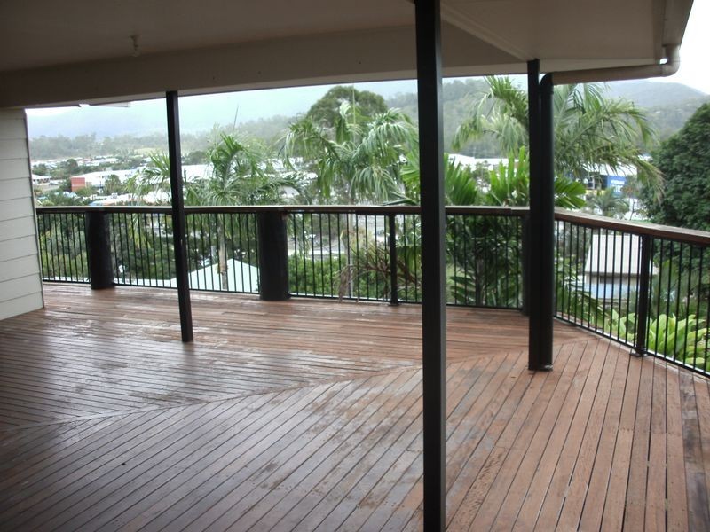 17 South Molle Boulevard, Cannonvale QLD 4802