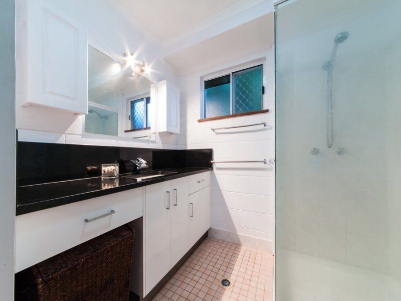 6 Grace Avenue, Cannonvale QLD 4802