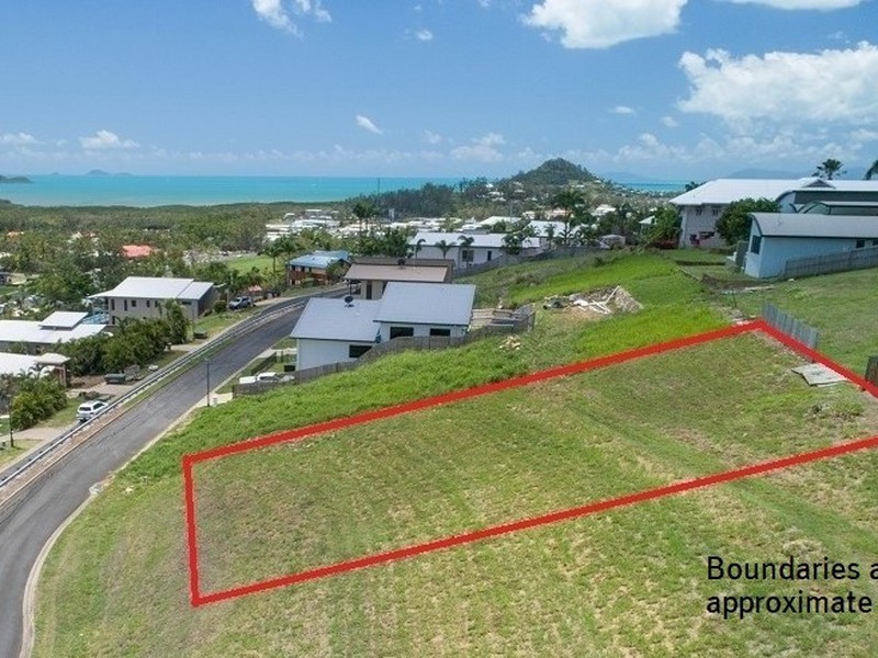 17 Whitehaven Crescent, Cannonvale QLD 4802