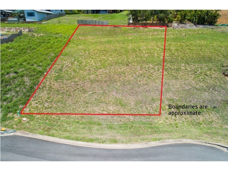 17 Whitehaven Crescent, Cannonvale QLD 4802