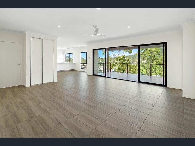 3 Scarlet Gum Crescent, Cannonvale QLD 4802